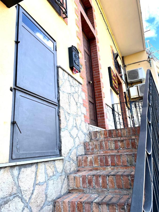 Enza'S Home Таормина Экстерьер фото